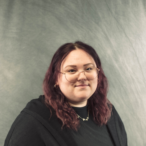 Stephanie Vaneenoo Office Staff